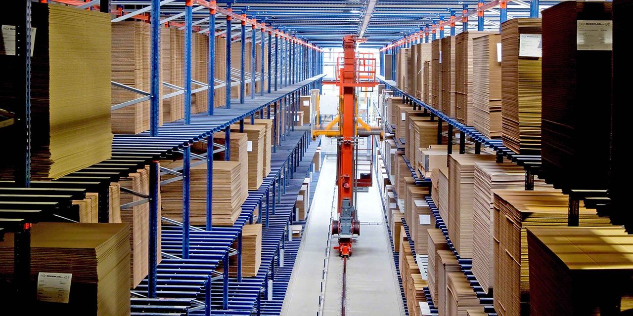 Renting de maquinaria y equipamiento para logística y manutención